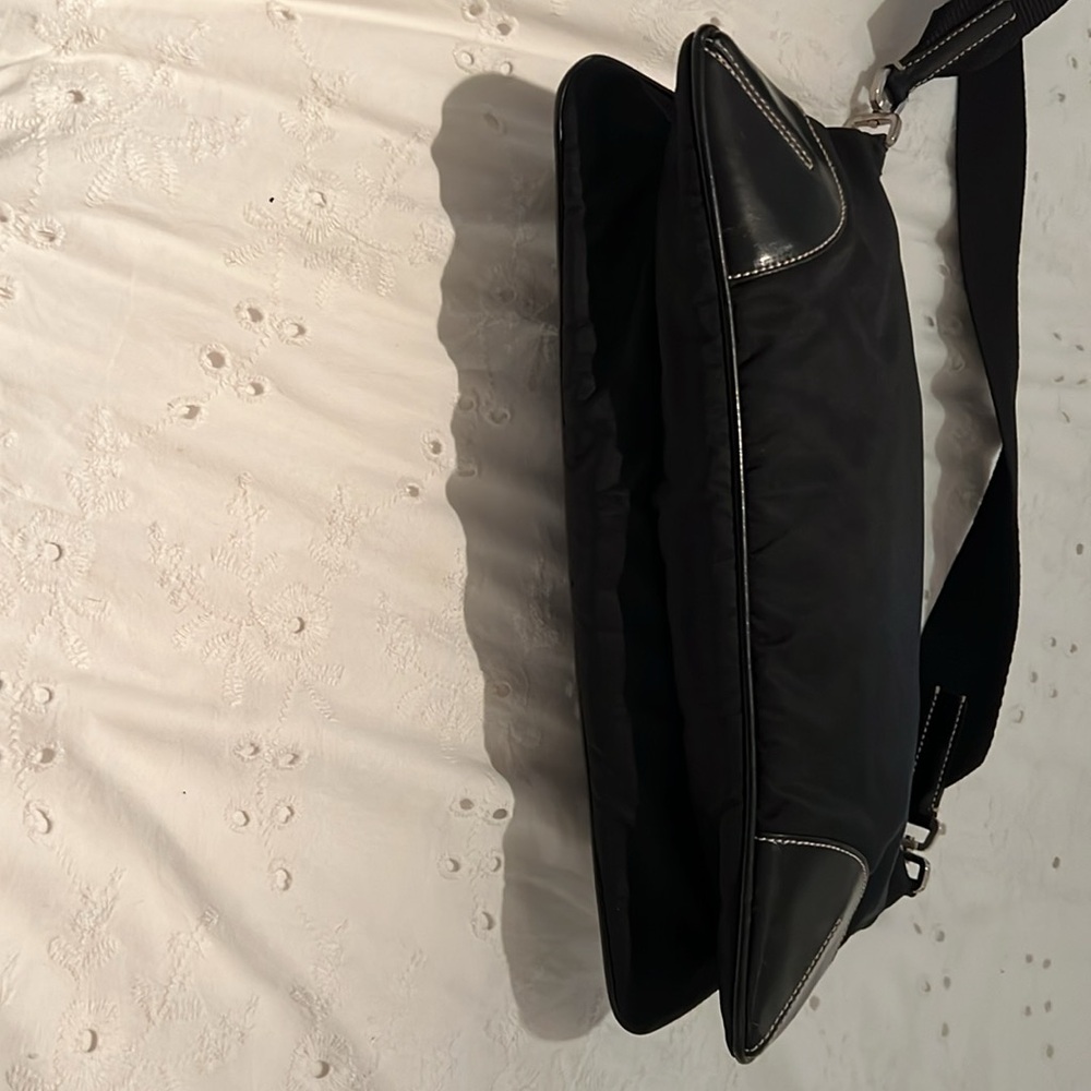 AUTHENTIC PRADA Vintage re-nylon shoulder bag, black. Comes with dust bag. - Picture 11 of 11